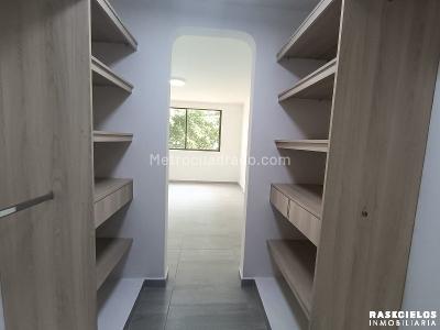 Apartamento de 3 alcobas en venta en El Poblado, Medellín, 137 m² · foto 18 de 20