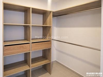 Apartamento de 2 alcobas en venta en El Poblado, Medellín, 80 m² · foto 12 de 20
