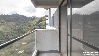 Apartamento de 3 alcobas en venta en San Jose, Sabaneta, 55 m² · foto 6 de 20