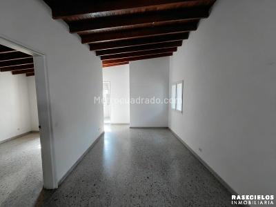 Casa de 5 alcobas en venta en La Floresta, Medellín, 327 m² · foto 10 de 18