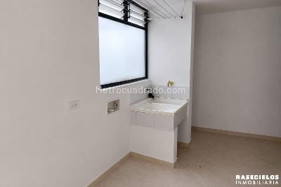 Apartamento en venta en La Floresta, Medellín · foto 8 de 18