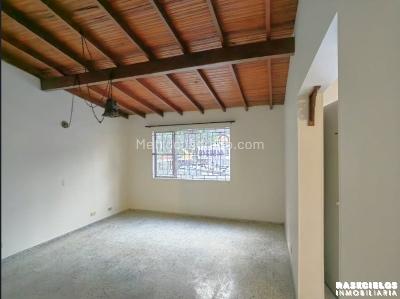 Casa de 5 alcobas en venta en Los Colores, Medellín, 156 m² · foto 6 de 20