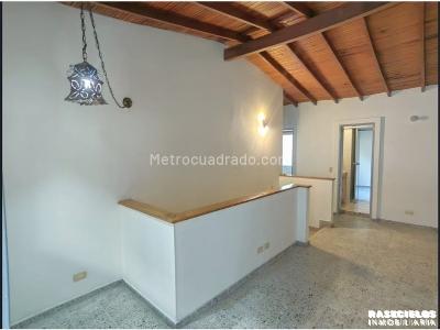 Casa de 5 alcobas en venta en Los Colores, Medellín, 156 m² · foto 8 de 20