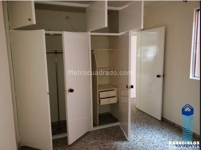 Casa de 5 alcobas en venta en Los Colores, Medellín, 156 m² · foto 10 de 20