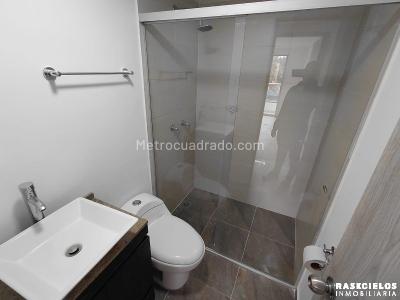 Apartamento de 3 alcobas en arriendo en Conquistadores, Medellín, 124 m² · foto 14 de 15