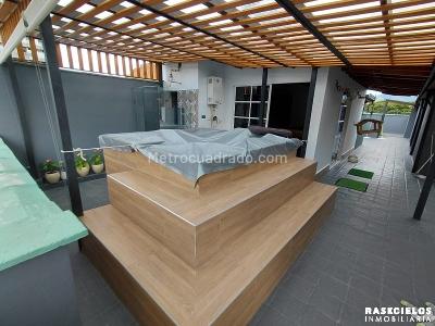 Casa de 3 alcobas en venta en Los Colores, Medellín, 371 m² · foto 4 de 20