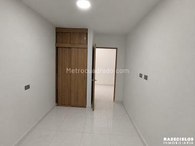 Casa de 3 alcobas en venta en Los Colores, Medellín, 371 m² · foto 13 de 20
