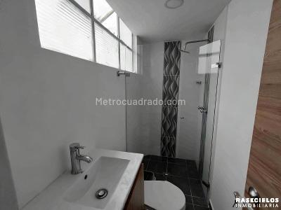 Casa de 3 alcobas en venta en Los Colores, Medellín, 371 m² · foto 15 de 20