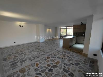 Apartamento de 3 alcobas en arriendo en Conquistadores, Medellín, 120 m² · foto 1 de 20