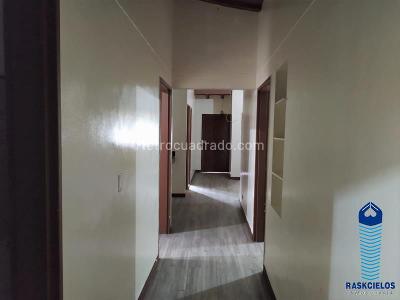 Casa de 5 alcobas en arriendo en El Nogal, Medellín, 257 m² · foto 6 de 20