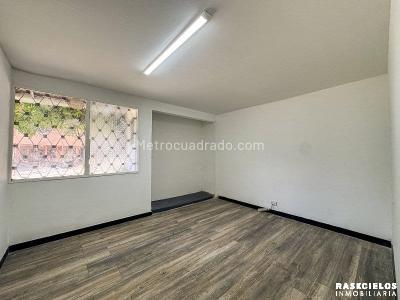 Casa de 5 alcobas en arriendo en El Nogal, Medellín, 257 m² · foto 14 de 20