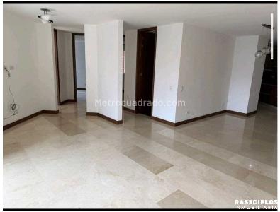 Apartamento de 3 alcobas en venta en Laureles, Medellín, 104 m² · foto 12 de 20