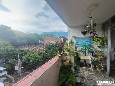 Apartamento de 3 alcobas en venta en Laureles, Medellín, 107 m² · foto 8 de 20