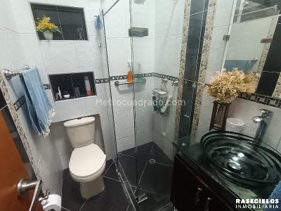 Apartamento de 3 alcobas en venta en Laureles, Medellín, 107 m² · foto 11 de 20