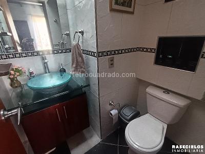 Apartamento de 3 alcobas en venta en Laureles, Medellín, 107 m² · foto 15 de 20