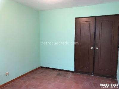 Casa de 5 alcobas en arriendo en Belen Alameda, Medellín, 328 m² · foto 6 de 10