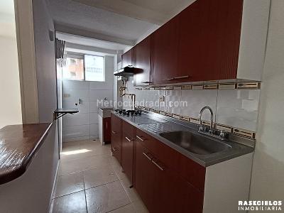 Apartamento de 3 alcobas en arriendo en Loma De Los Bernal, Medellín, 58 m² · foto 4 de 10