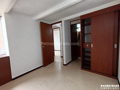 Apartamento de 3 alcobas en arriendo en Loma De Los Bernal, Medellín, 58 m² · foto 6 de 10