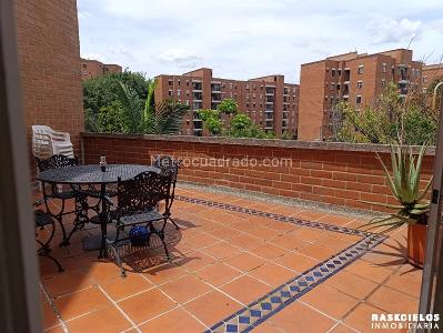 Apartamento de 5 alcobas en venta en Loma De Los Bernal, Medellín, 156 m² · foto 5 de 14
