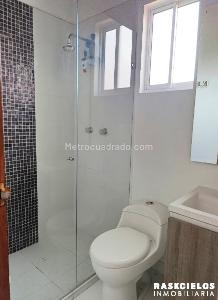 Apartamento de 5 alcobas en venta en Loma De Los Bernal, Medellín, 156 m² · foto 7 de 14
