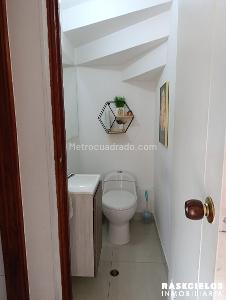 Apartamento de 5 alcobas en venta en Loma De Los Bernal, Medellín, 156 m² · foto 14 de 14