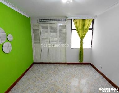 Apartamento de 3 alcobas en arriendo en El Velodromo, Medellín, 120 m² · foto 7 de 18