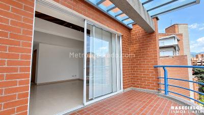 Apartamento en arriendo en Laureles, Medellín · foto 2 de 20