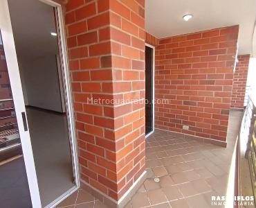 Apartamento en arriendo en Laureles, Medellín · foto 4 de 19