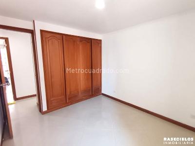 Apartamento en arriendo en Laureles, Medellín · foto 6 de 19