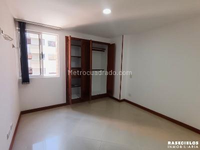 Apartamento en arriendo en Laureles, Medellín · foto 9 de 19