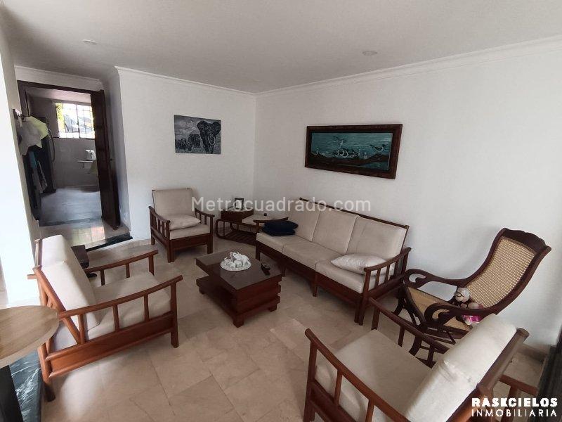 Casa en Arriendo, Loma De Los Bernal, Medellín