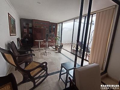 Casa de 4 alcobas en arriendo en Loma De Los Bernal, Medellín, 127 m² · foto 7 de 20