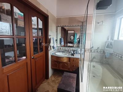 Casa de 4 alcobas en arriendo en Loma De Los Bernal, Medellín, 127 m² · foto 13 de 20
