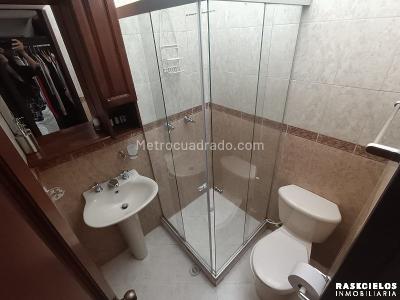 Casa de 4 alcobas en arriendo en Loma De Los Bernal, Medellín, 127 m² · foto 16 de 20