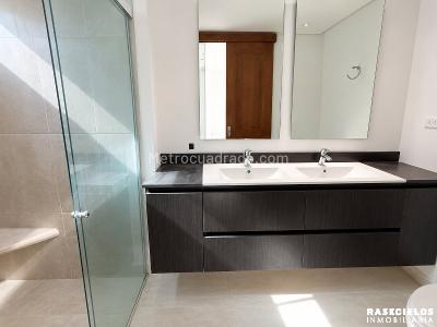 Apartamento de 3 alcobas en venta en Laureles, Medellín, 128 m² · foto 10 de 20