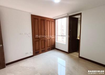 Apartamento de 3 alcobas en venta en Laureles, Medellín, 128 m² · foto 19 de 20