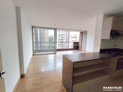 Apartamento de 3 alcobas en arriendo en El Poblado, Medellín, 99 m² · foto 1 de 14