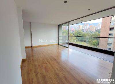 Apartamento de 3 alcobas en arriendo en El Poblado, Medellín, 99 m² · foto 3 de 14