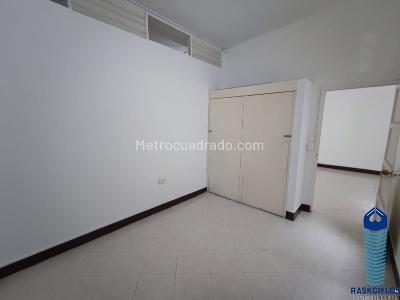 Casa de 3 alcobas en venta en Calasanz, Medellín, 190 m² · foto 11 de 18