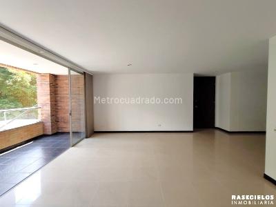 Apartamento de 3 alcobas en arriendo en El Poblado, Medellín, 126 m² · foto 2 de 14