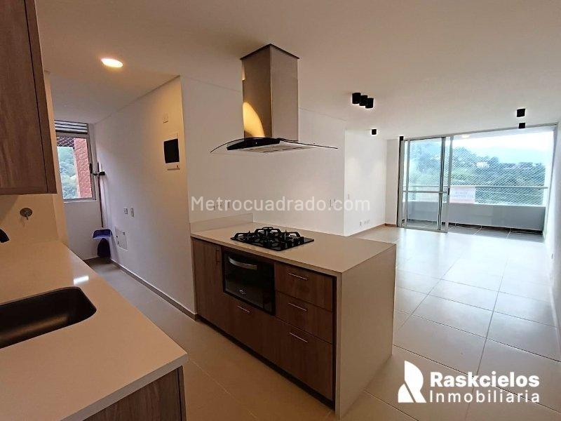 Modern 3BR Apartment in Camino Verde, Envigado