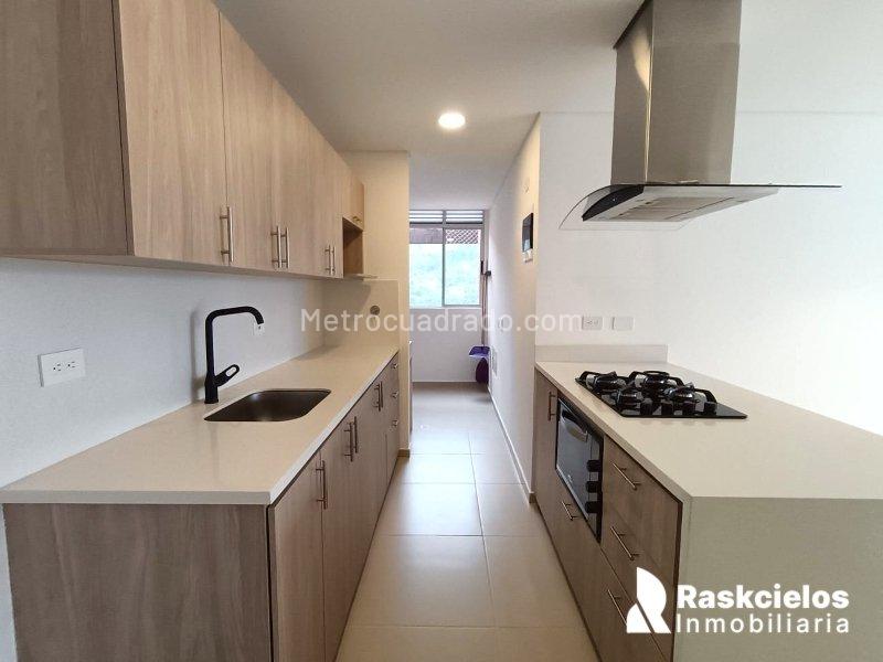 Modern 3BR Apartment in Camino Verde, Envigado - 2