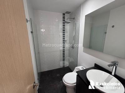 Apartamento de 2 alcobas en arriendo en El Poblado, Medellín, 78 m² · foto 11 de 12