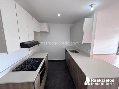 Apartamento de 2 alcobas en arriendo en El Poblado, Medellín, 78 m² · foto 2 de 12