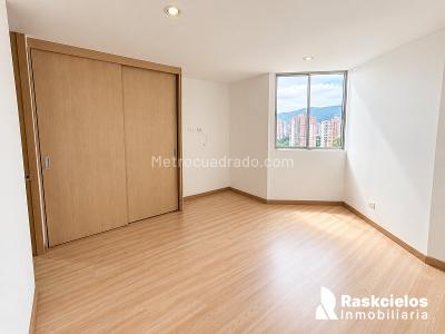 Apartamento de 2 alcobas en arriendo en El Poblado, Medellín, 78 m² · foto 6 de 12