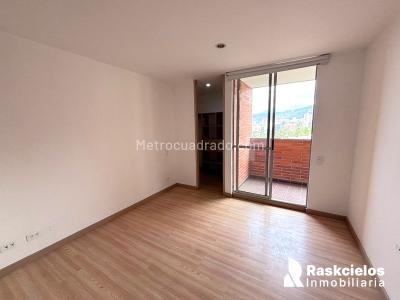 Apartamento de 2 alcobas en arriendo en El Poblado, Medellín, 78 m² · foto 8 de 12
