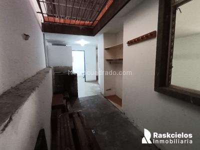 Casa de 5 alcobas en arriendo en Simon Bolivar, Medellín, 490 m² · foto 12 de 20