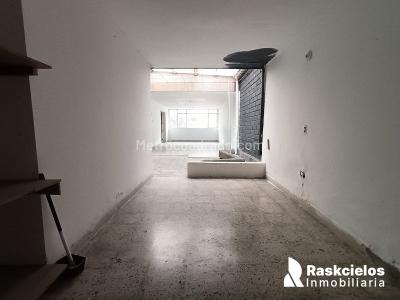 Casa de 5 alcobas en arriendo en Simon Bolivar, Medellín, 490 m² · foto 13 de 20
