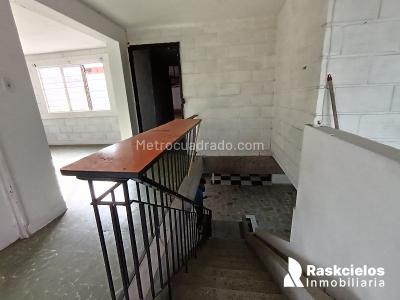 Casa de 5 alcobas en arriendo en Simon Bolivar, Medellín, 490 m² · foto 15 de 20