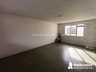 Casa de 5 alcobas en arriendo en Simon Bolivar, Medellín, 490 m² · foto 18 de 20